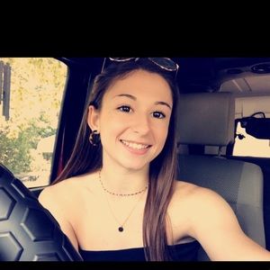 Meet your Posher, Jodi lee